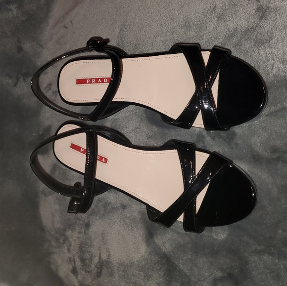 NWOB Prada Black Patent Leather Platform Wedge Sandal Size 37 1/2 - Picture 9 of 9